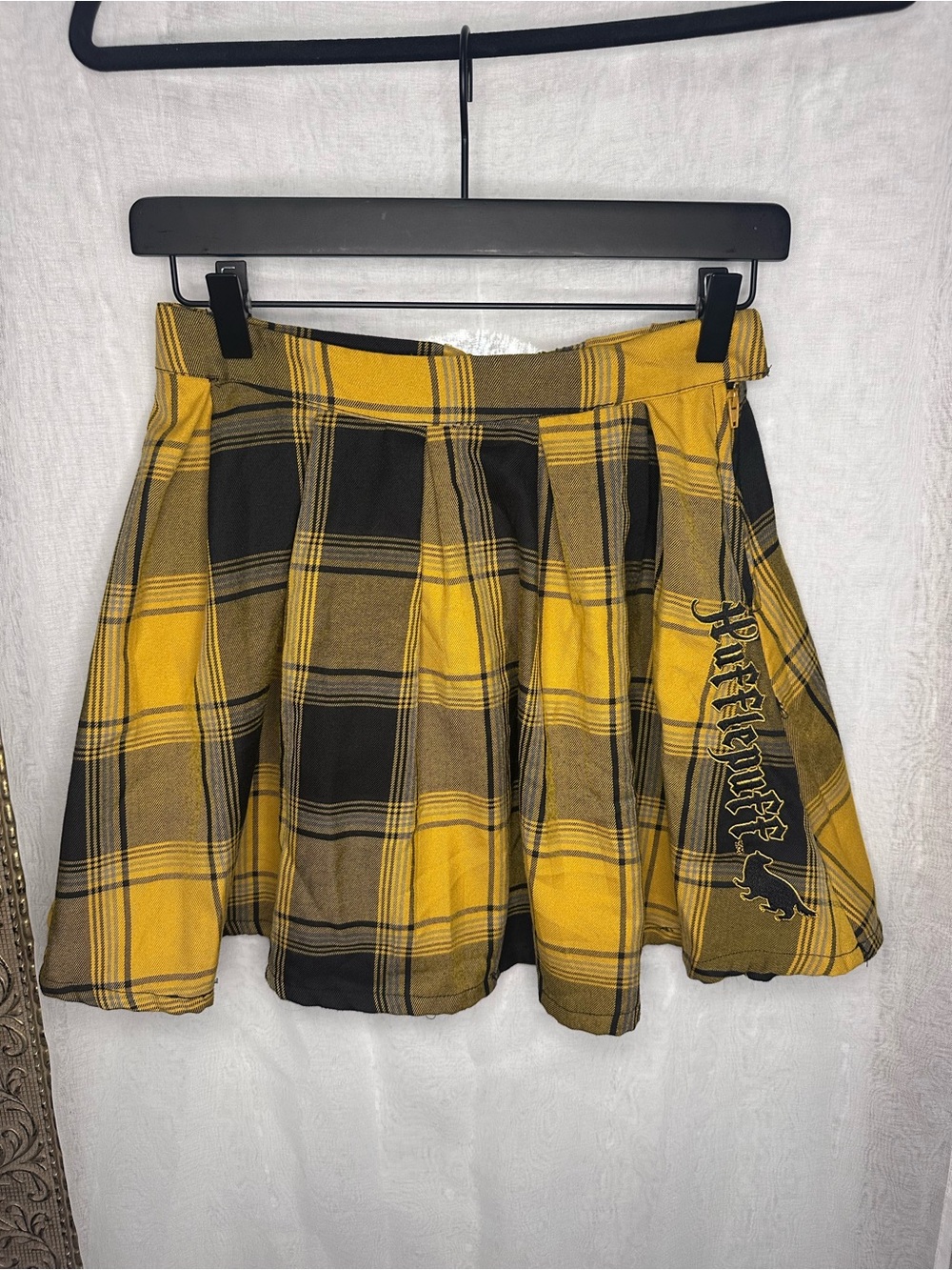 Hot Topic Hufflepuff Skirt S